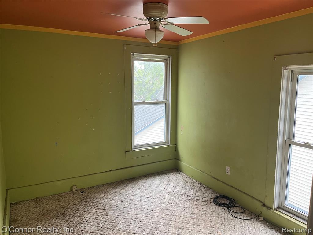 1124 Pine Street, Port Huron, MI 48060 — Photo 13
