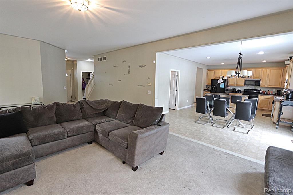 13218 MANTAUK, Belleville, MI 48111 — Photo 17