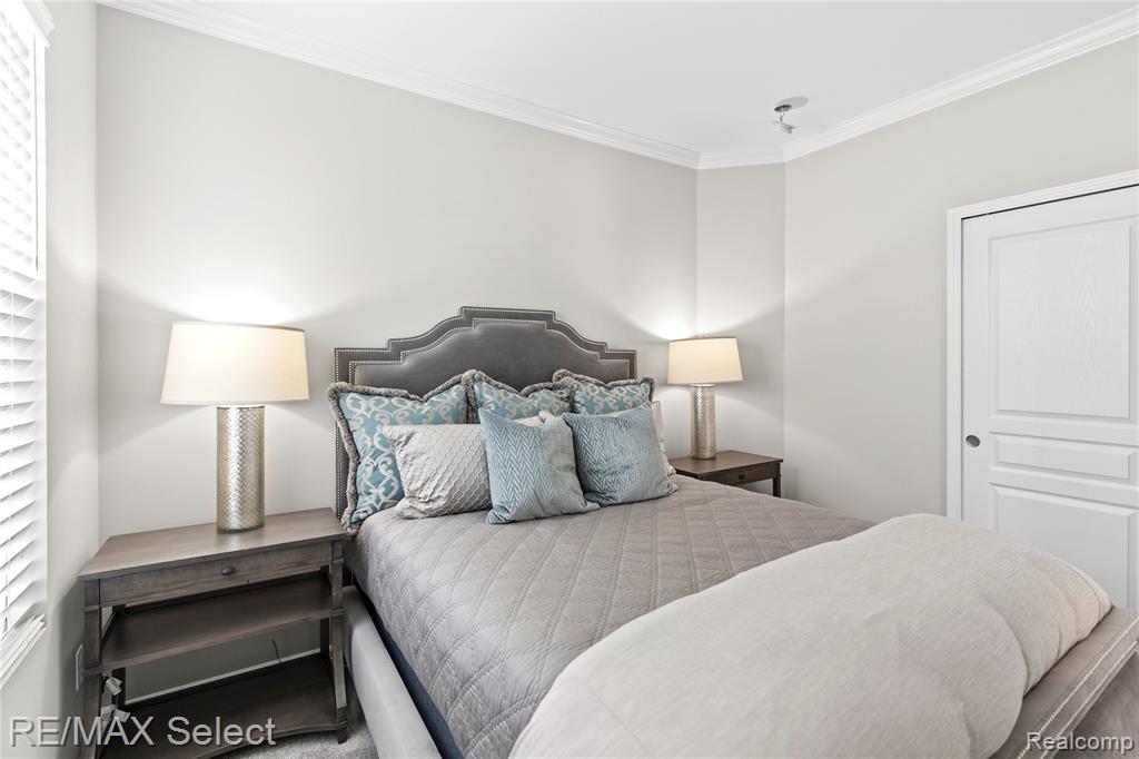 9059 Pine Valley Drive, Grand Blanc, MI 48439 — Photo 17