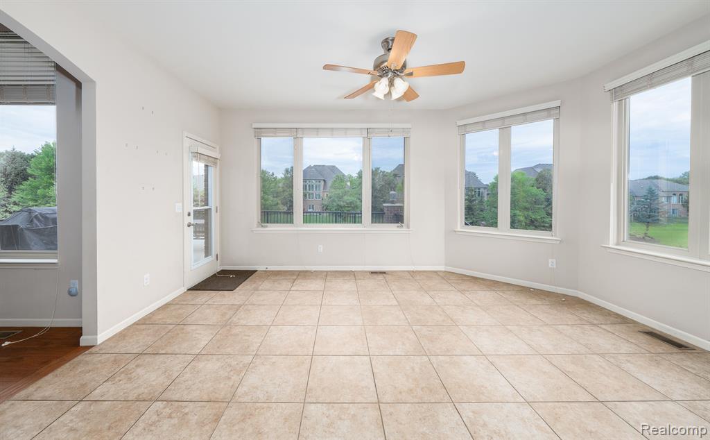 55545 WHITNEY, Shelby Twp, MI 48315 — Photo 9