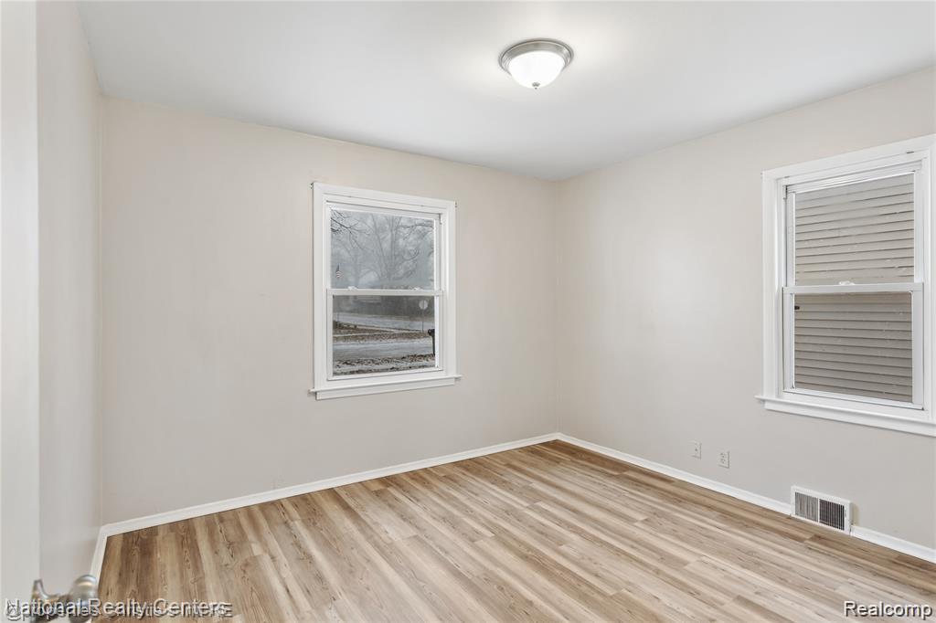 6027 Wilmer Street, Westland, MI — Photo 12