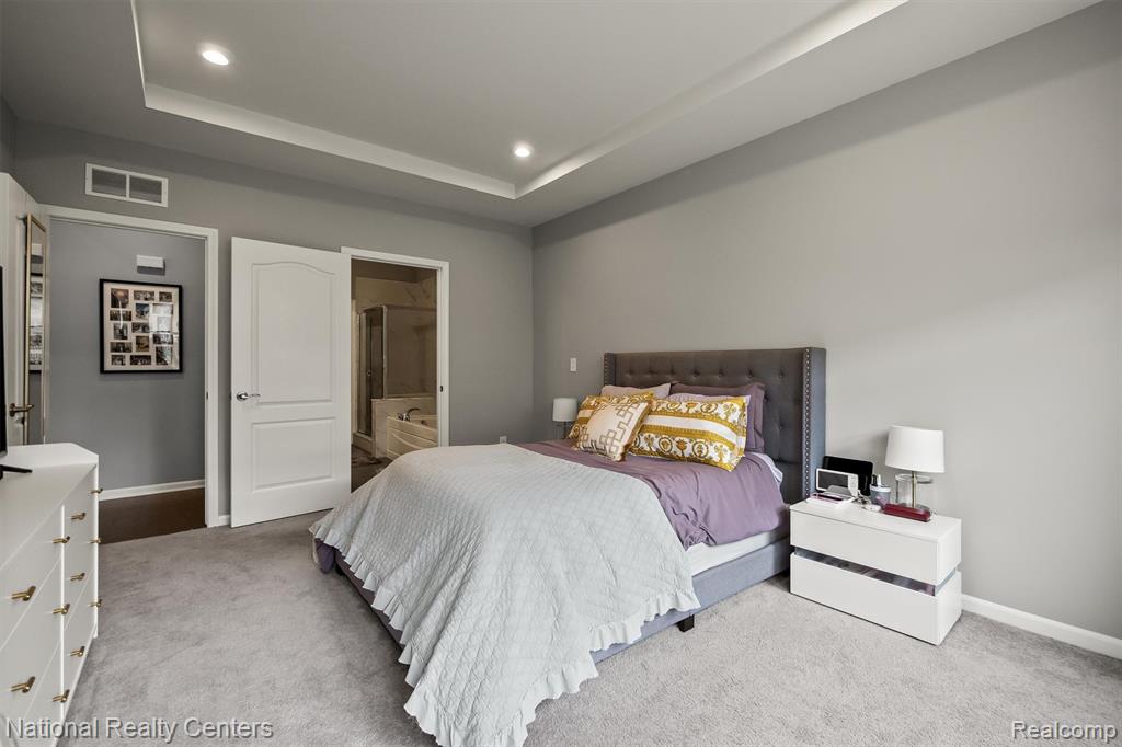 40605 Aster Court, Clinton Twp, MI 48036 — Photo 16
