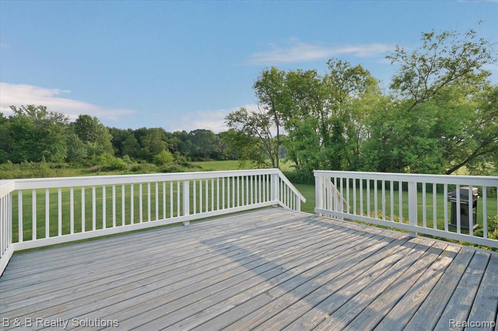 437 Angle Road, Lapeer, MI 48446 — Photo 30
