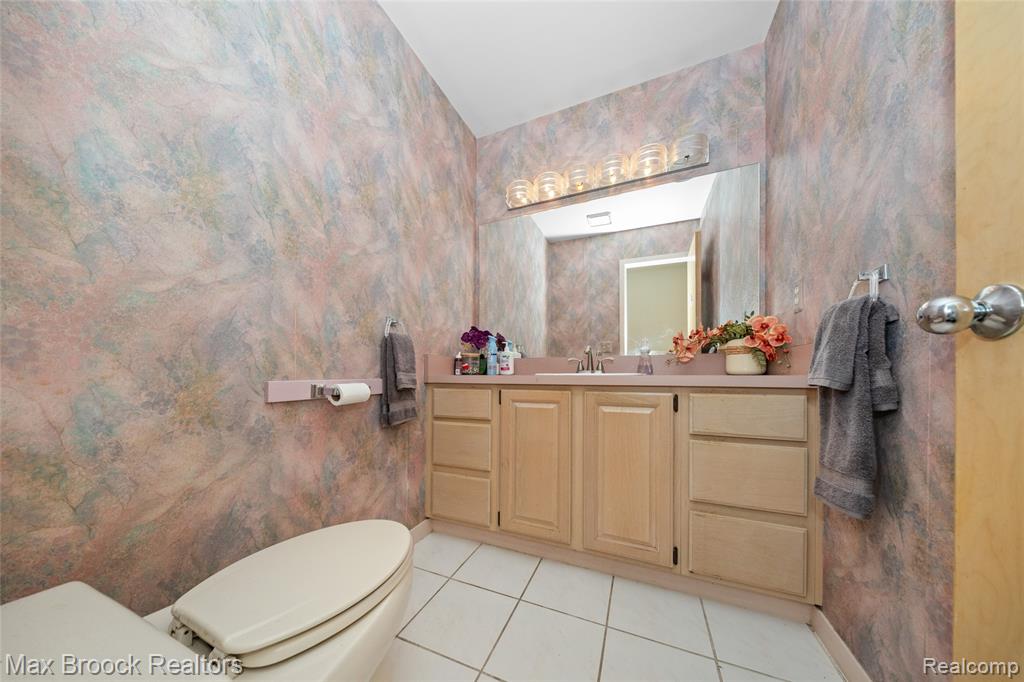 5199 Shenandoah Court, West Bloomfield, MI 48323 — Photo 37