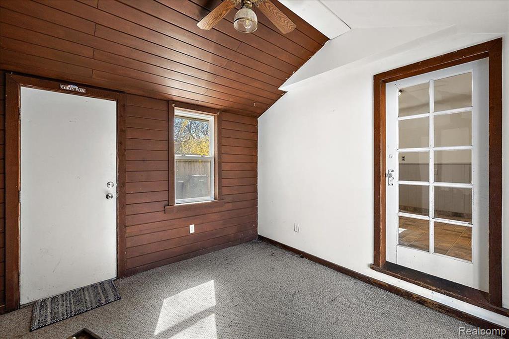 617 DEVILLEN Avenue, Royal Oak, MI 48073 — Photo 30