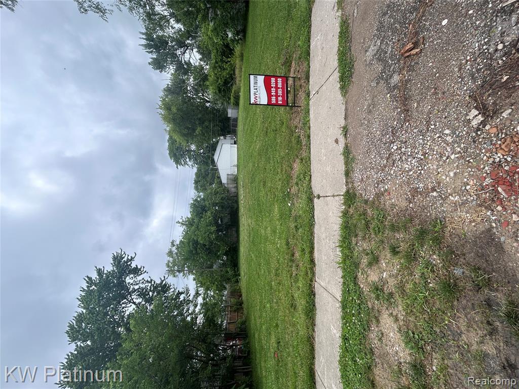 21189 Abrahm Street, Clinton Twp, MI 48035 — Photo 2