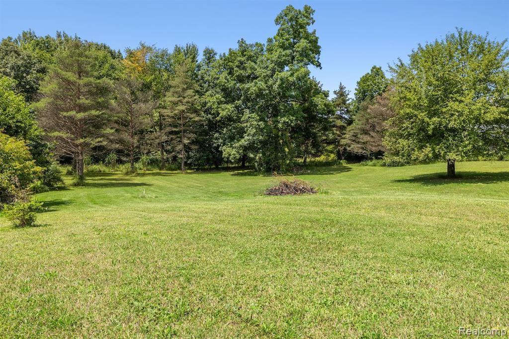8622 S BYRON Road, Gaines Vlg, MI 48436 — Photo 24