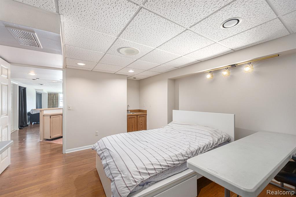 584 Cambridge Way, Bloomfield Hills, MI 48304 — Photo 30