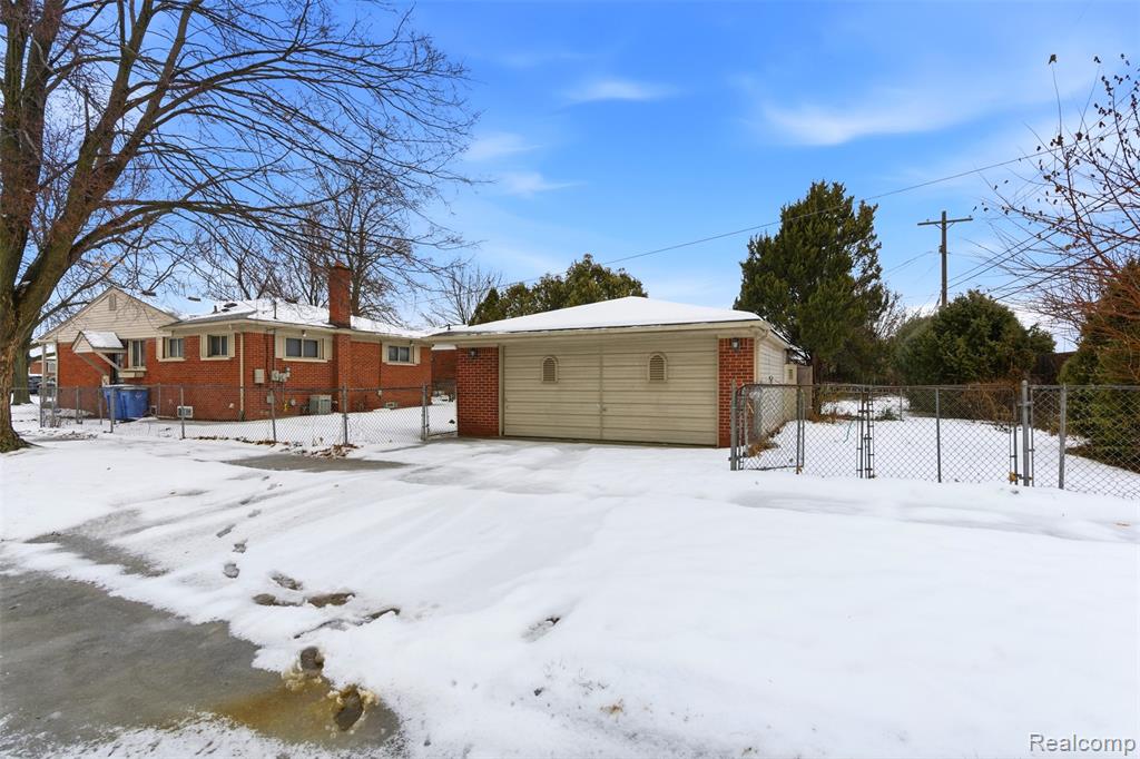 7002 Norborne Avenue, Dearborn Heights, MI 48127 — Photo 20