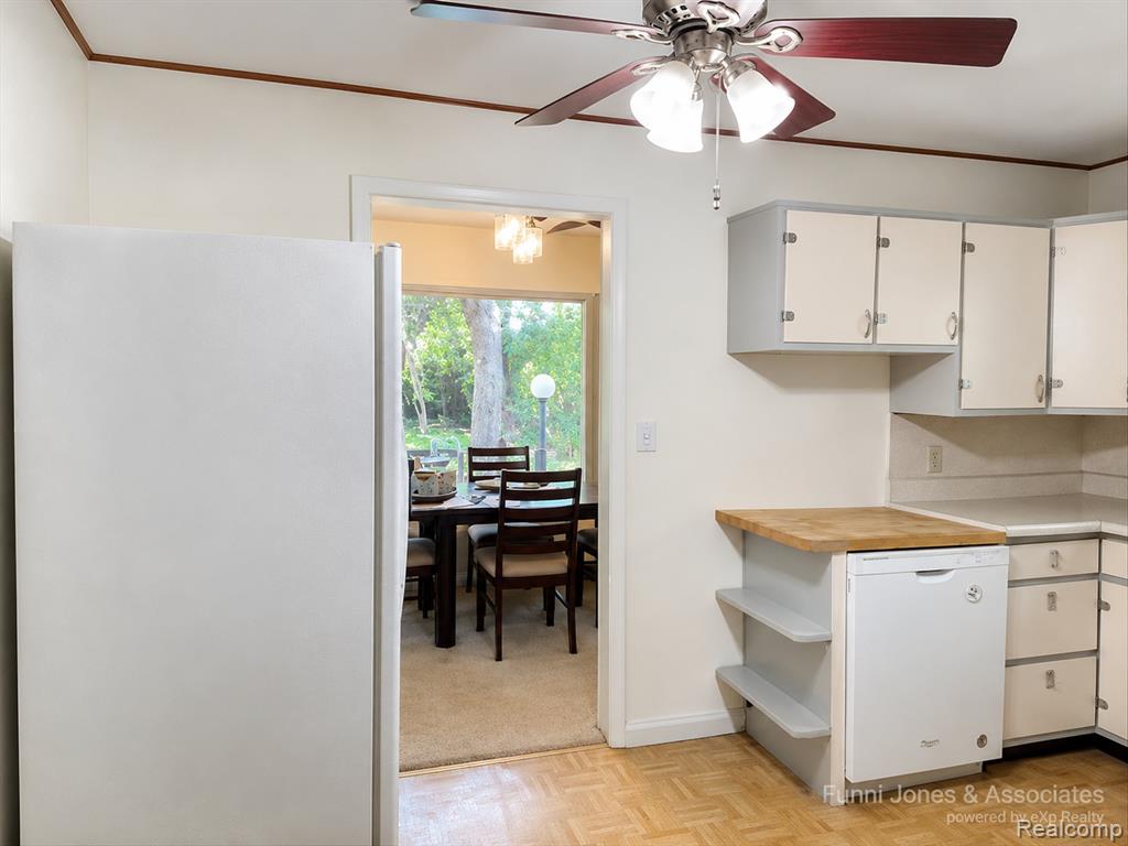 9552 Wayne Road, Livonia, MI 48150 — Photo 5