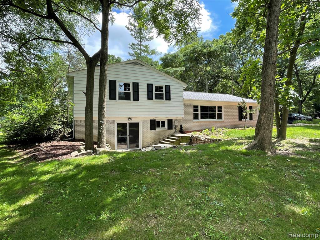 5753 Thorny Ash Road, Rochester, MI 48306 — Photo 4