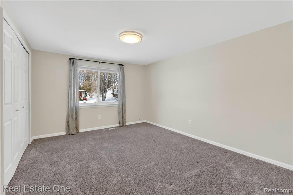 874 N Main Street, Milford, MI 48381 — Photo 16