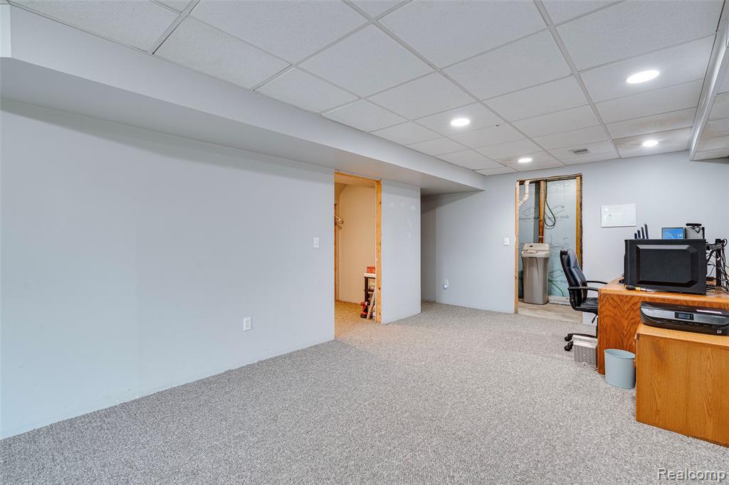 834 Natures Cove Court, Wixom, MI — Photo 30