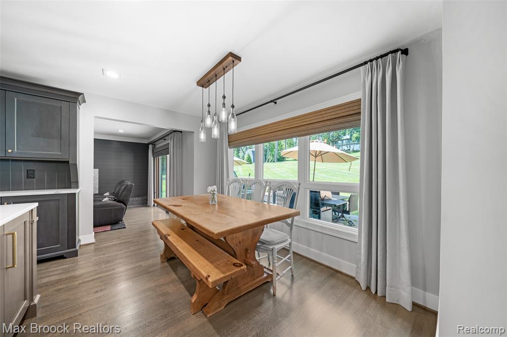 6907 W Knollwood Circle, West Bloomfield, MI — Photo 10