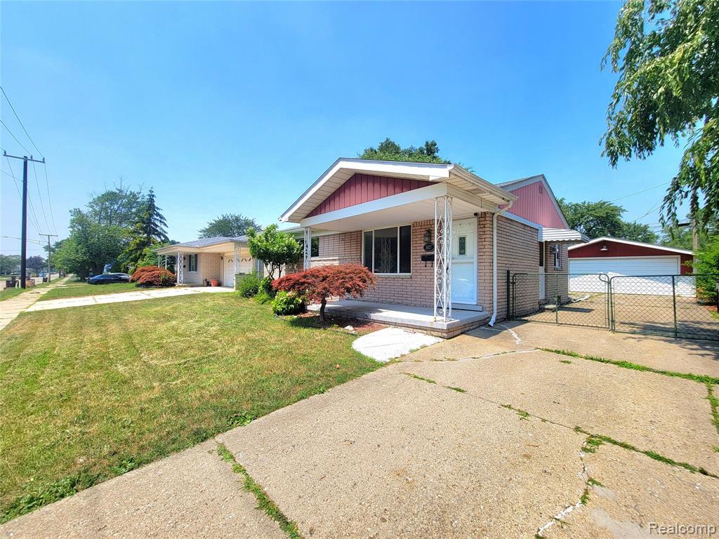 8527 State Park, Center Line, MI 48015 — Photo 2