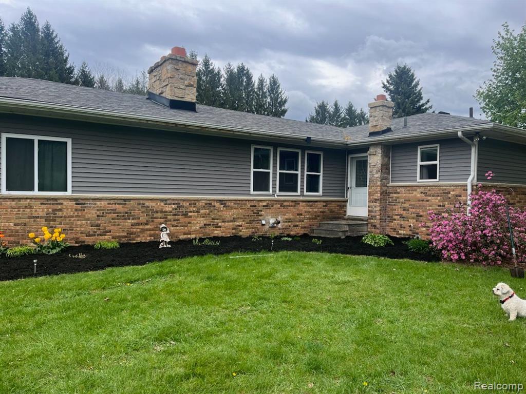 5217 BULL RUN Road, Gregory, MI 48137 — Photo 4