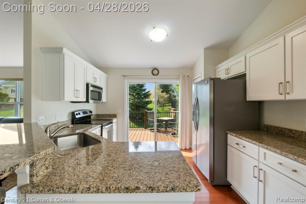 1091 Paddock Drive, South Lyon, MI 48178 — Photo 27