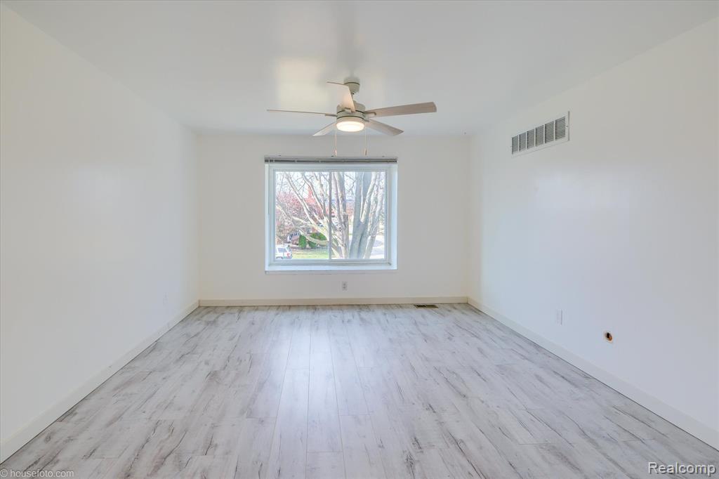 29780 City Center Drive, 3, Warren, MI 48093 — Photo 17