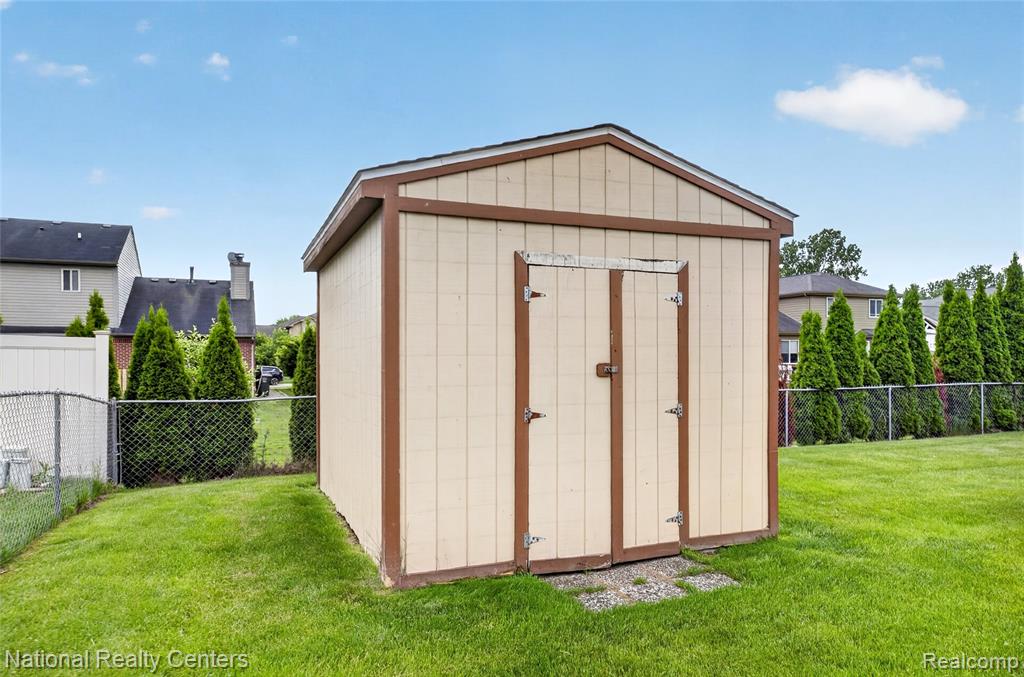 41531 Simcoe Drive, Canton, MI 48188 — Photo 39