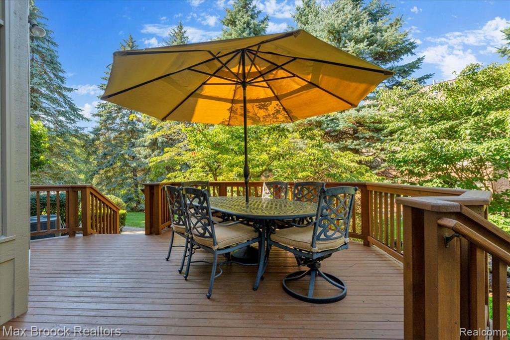 6324 Wildwood Lane, West Bloomfield, MI 48324 — Photo 44