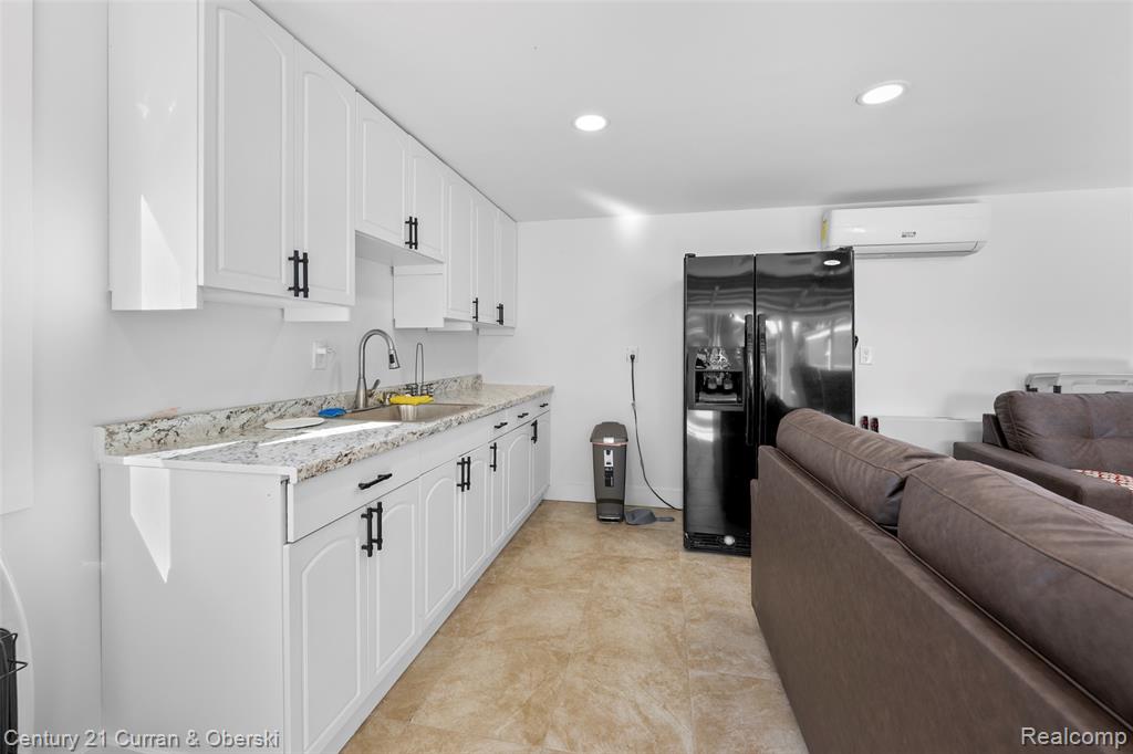 4008 Katherine Street, Dearborn Heights, MI 48125 — Photo 21