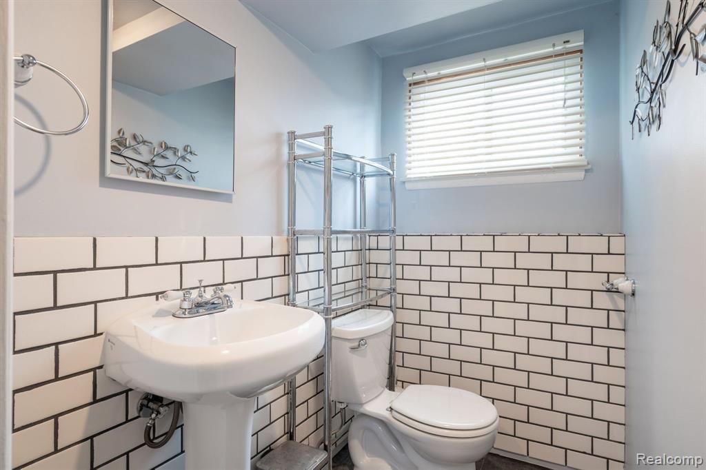 4014 DEVON Road, Royal Oak, MI 48073 — Photo 12