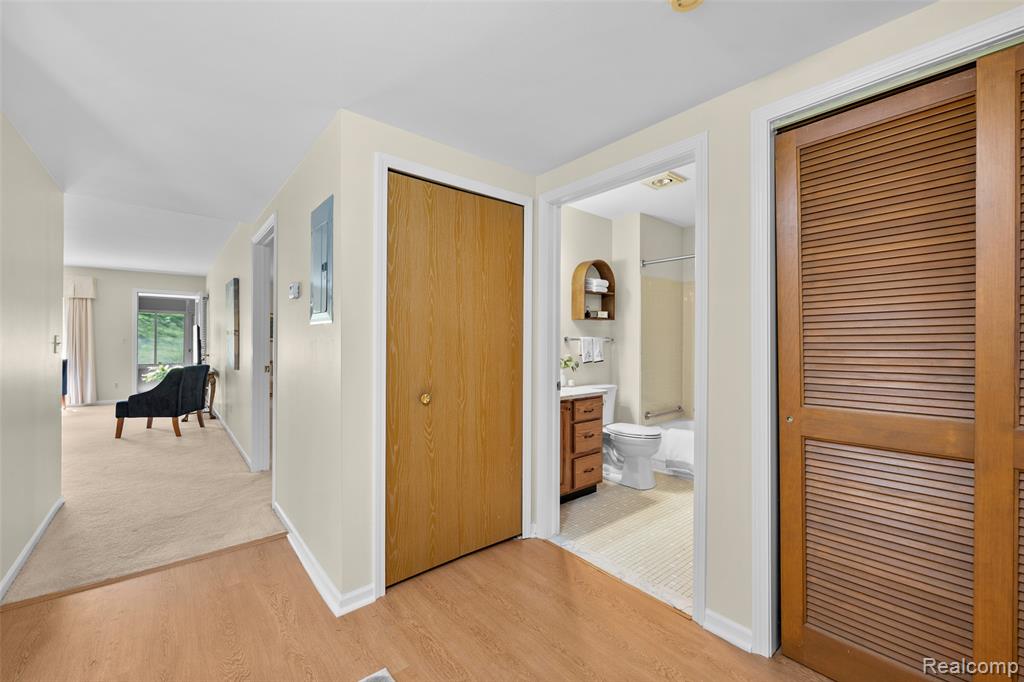 985 Wexford Way, 34, Rochester Hills, MI 48307 — Photo 23