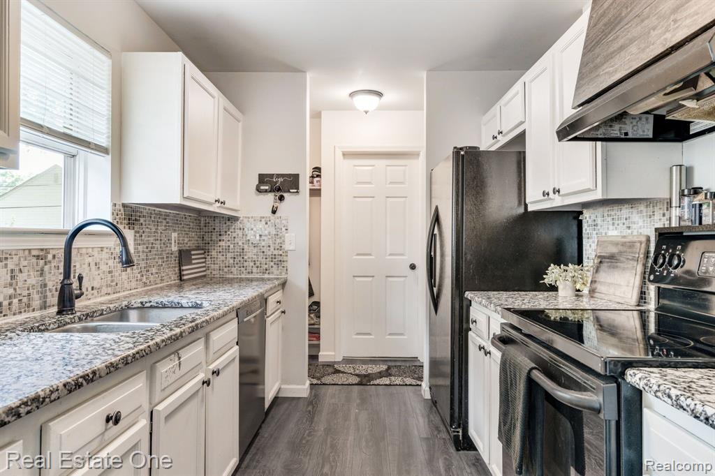 21063 WOODSIDE Avenue, Ferndale, MI 48220 — Photo 11