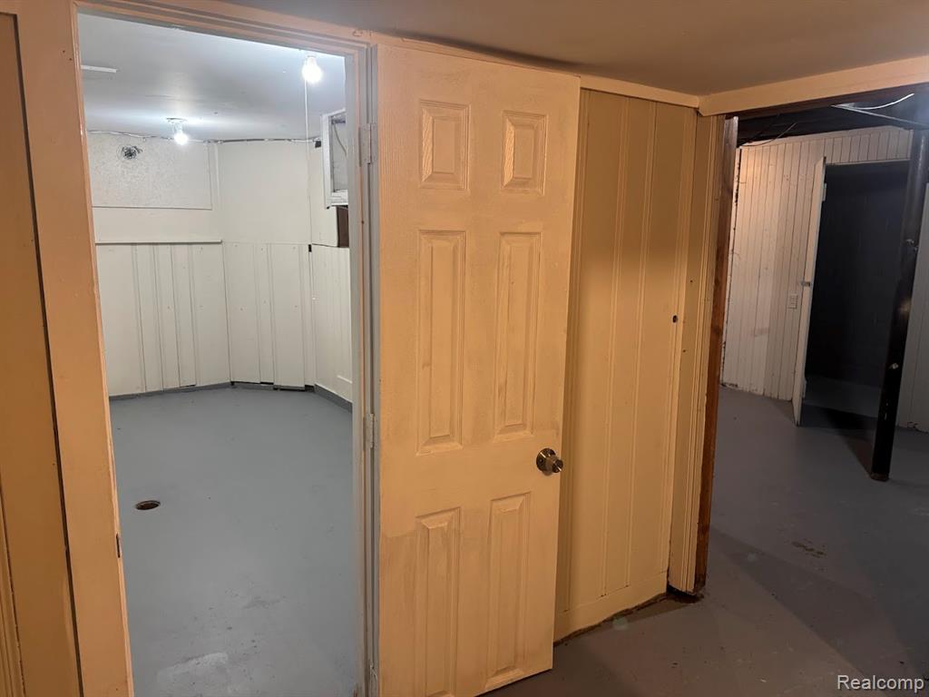 15613 Seymour Street, Detroit, MI 48205 — Photo 13
