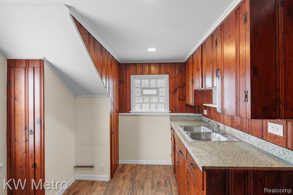 8135 REPUBLIC Avenue, Warren, MI 48089 — Photo 34