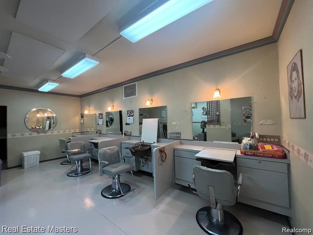 730 15TH Street, Port Huron, MI 48060 — Photo 3