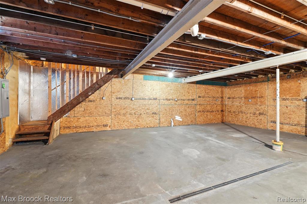 5561 Delmas Road, Clarkston, MI 48348 — Photo 52