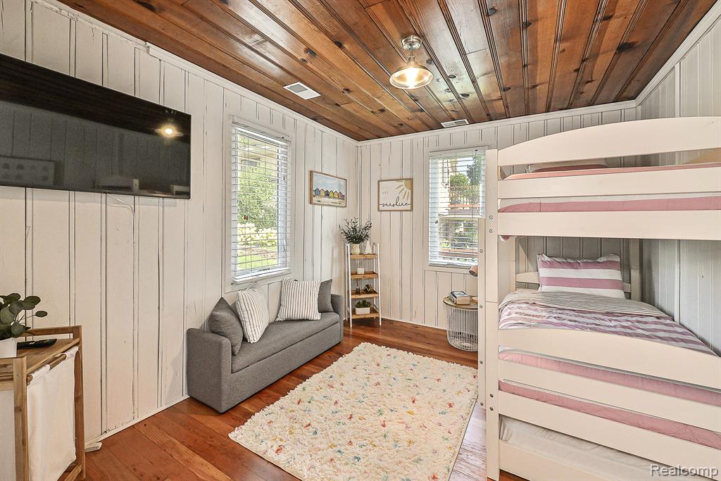 8453 WOODLAND SHORE Drive, Brighton, MI 48114 — Photo 19