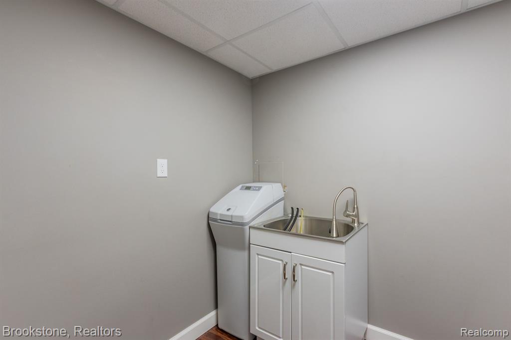 406 5TH Street, Fenton, MI 48430 — Photo 29