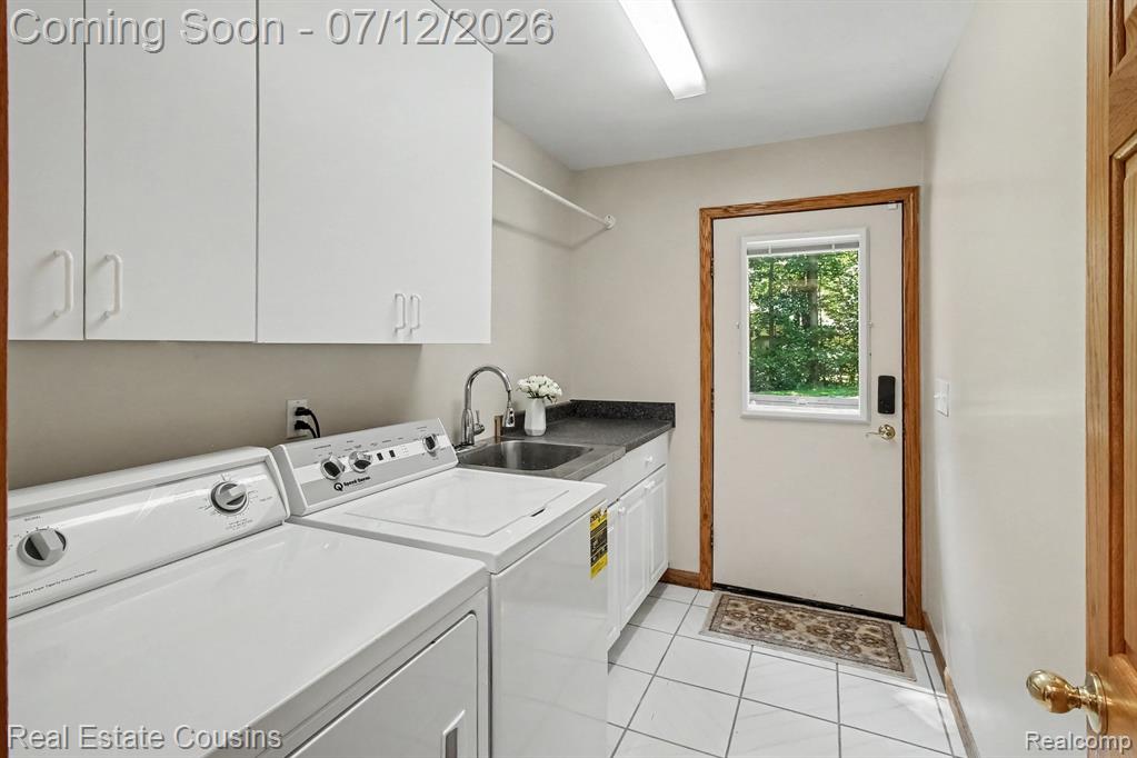 9828 Whisperwood Lane, Brighton, MI 48116 — Photo 26
