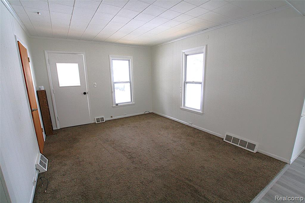 703 Queen Street, Owosso, MI 48867 — Photo 7