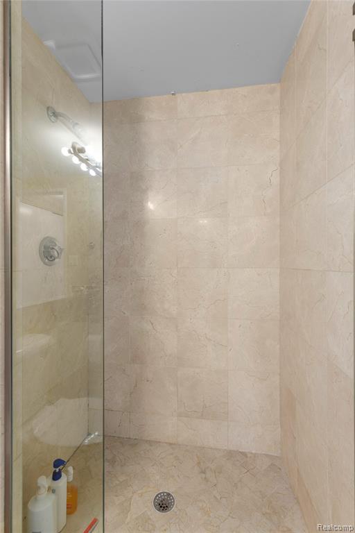 250 E HARBORTOWN DRIVE #1409, Detroit, MI 48207 — Photo 27