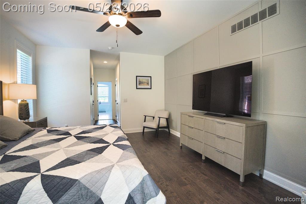 54311 Lawson Creek Drive, Utica, MI 48316 — Photo 16