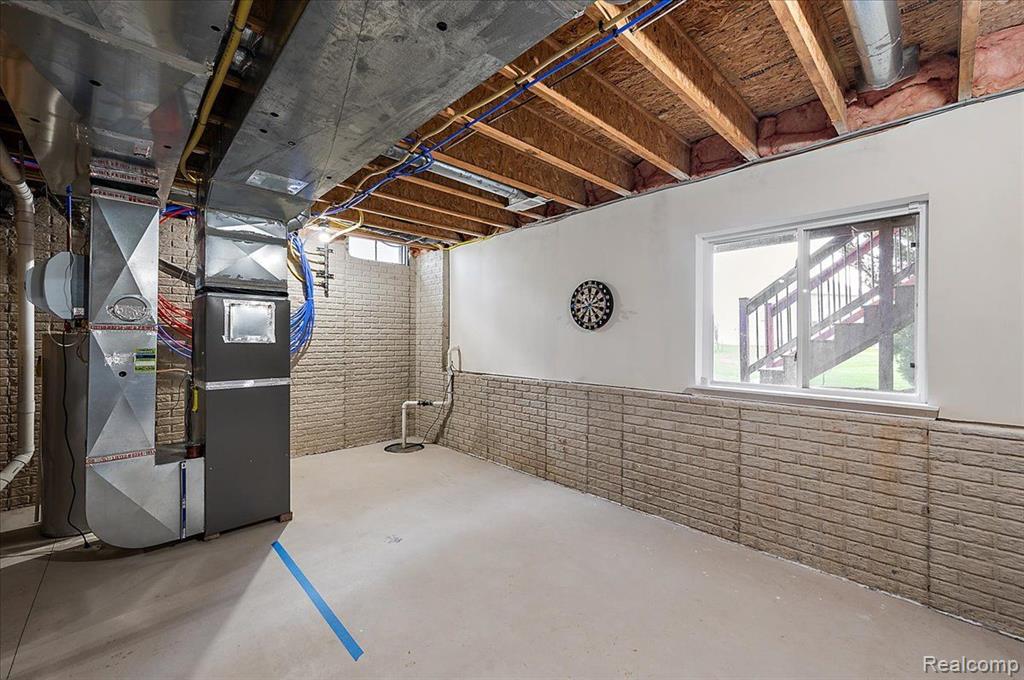 3785 WHIRLAWAY Lane, Howell, MI 48843 — Photo 47