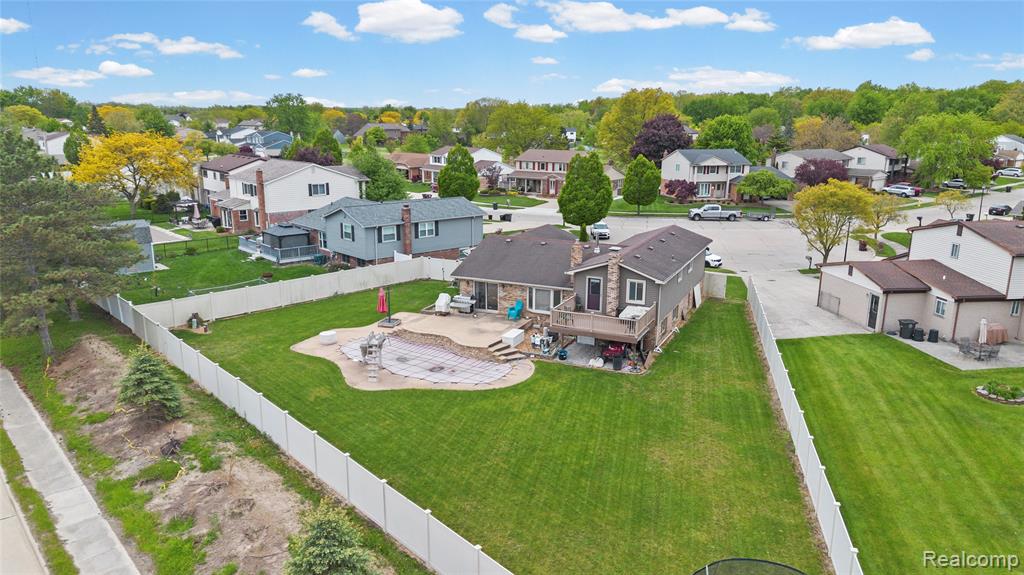 17621 Brentwood Drive, Riverview, MI 48193 — Photo 41