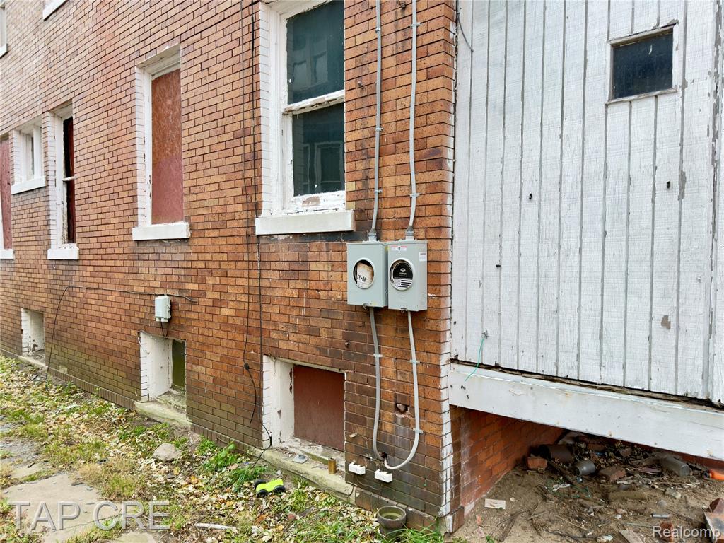 1017 E Grand Boulevard, Detroit, MI 48207 — Photo 22