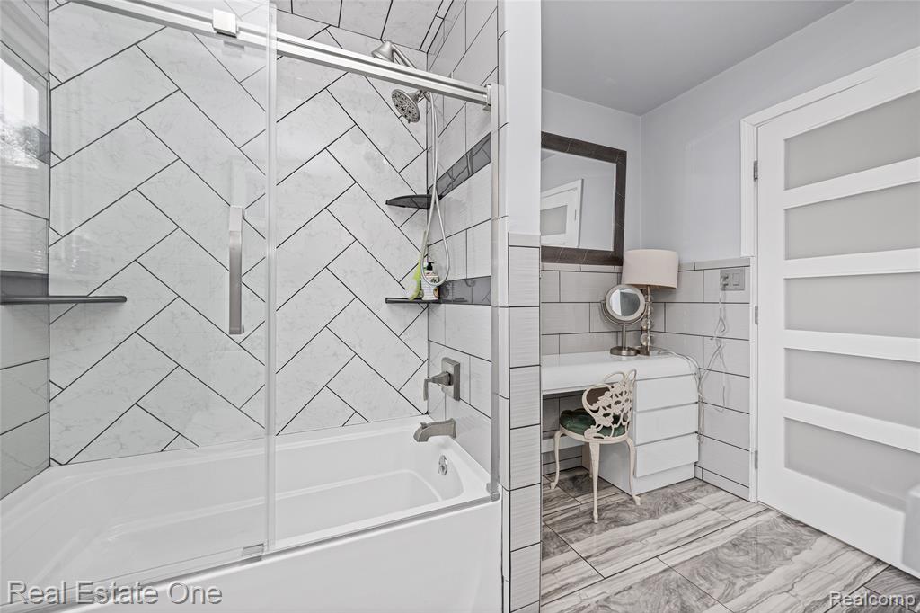 26336 Pillsbury Street, Farmington, MI 48334 — Photo 40