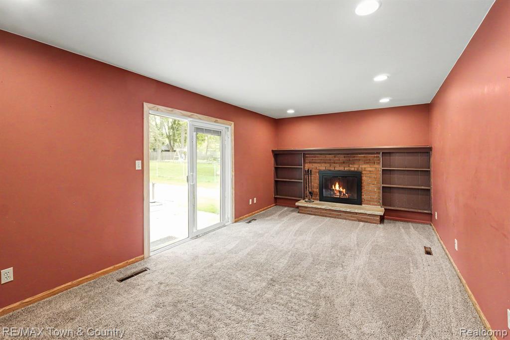 405 Terrace Drive, Flushing, MI 48433 — Photo 17