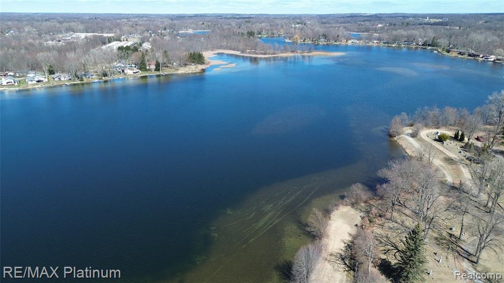 601 HOLLY BUSH DRIVE, Holly, MI 48442 — Photo 23
