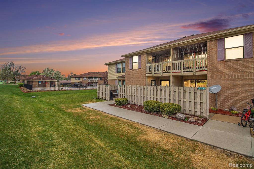 61216 GREENWOOD Drive, South Lyon, MI 48178 — Photo 4