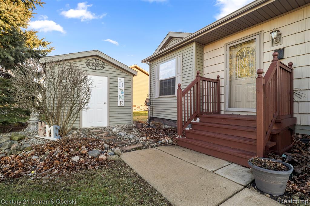 11191 Shady Grove Court, South Lyon, MI 48178 — Photo 3