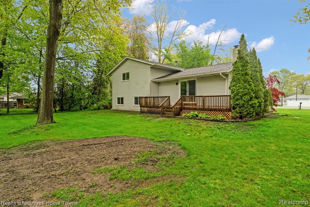 5851 Lakeshore Road, Fort Gratiot, MI 48059 — Photo 38
