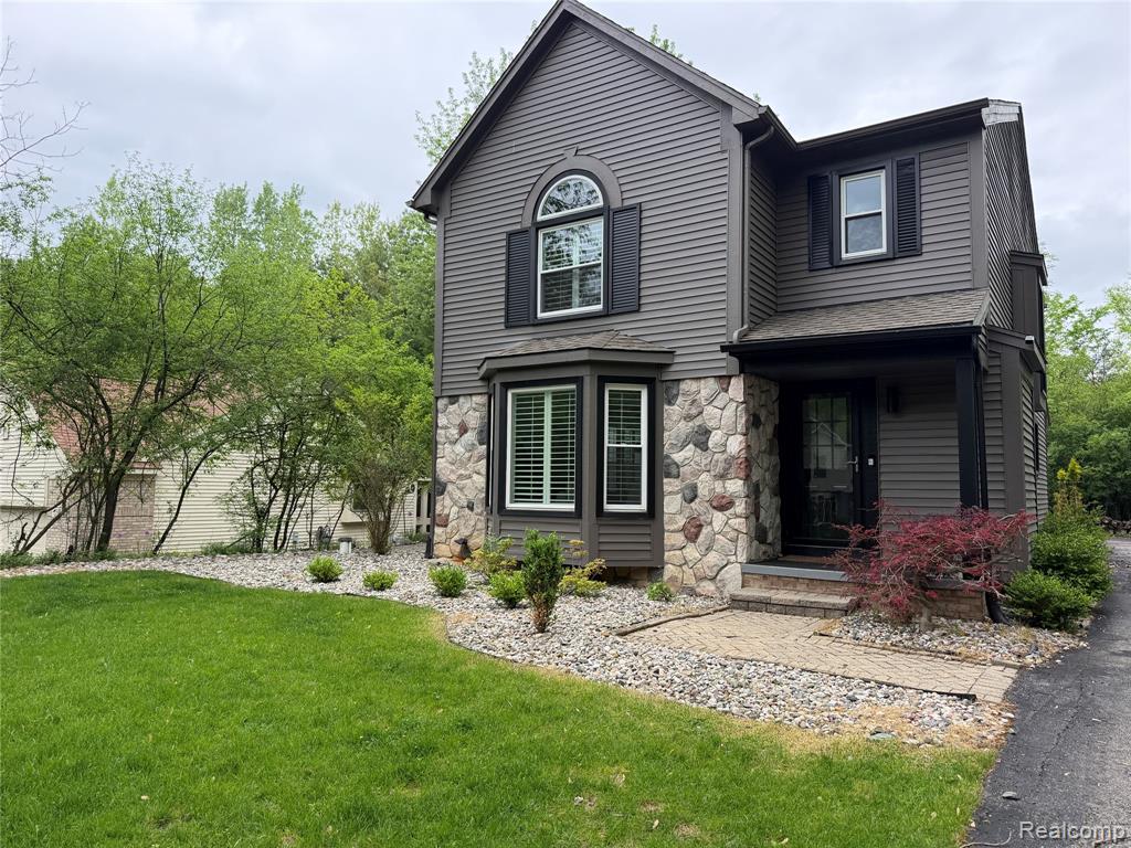 5589 Loveland Street, West Bloomfield, MI — Photo 2