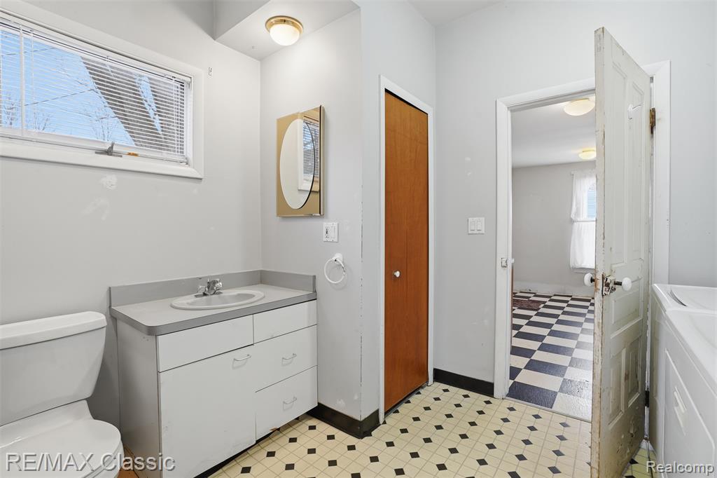 226 Franklin Street, Milford, MI 48381 — Photo 24