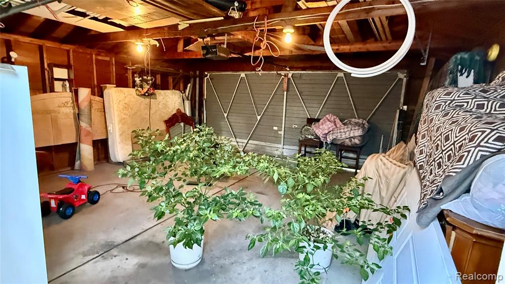 2417 Casmere Street, Hamtramck, MI 48212 — Photo 13